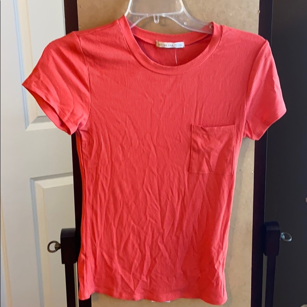 NWT Active USA coral ribbed top M